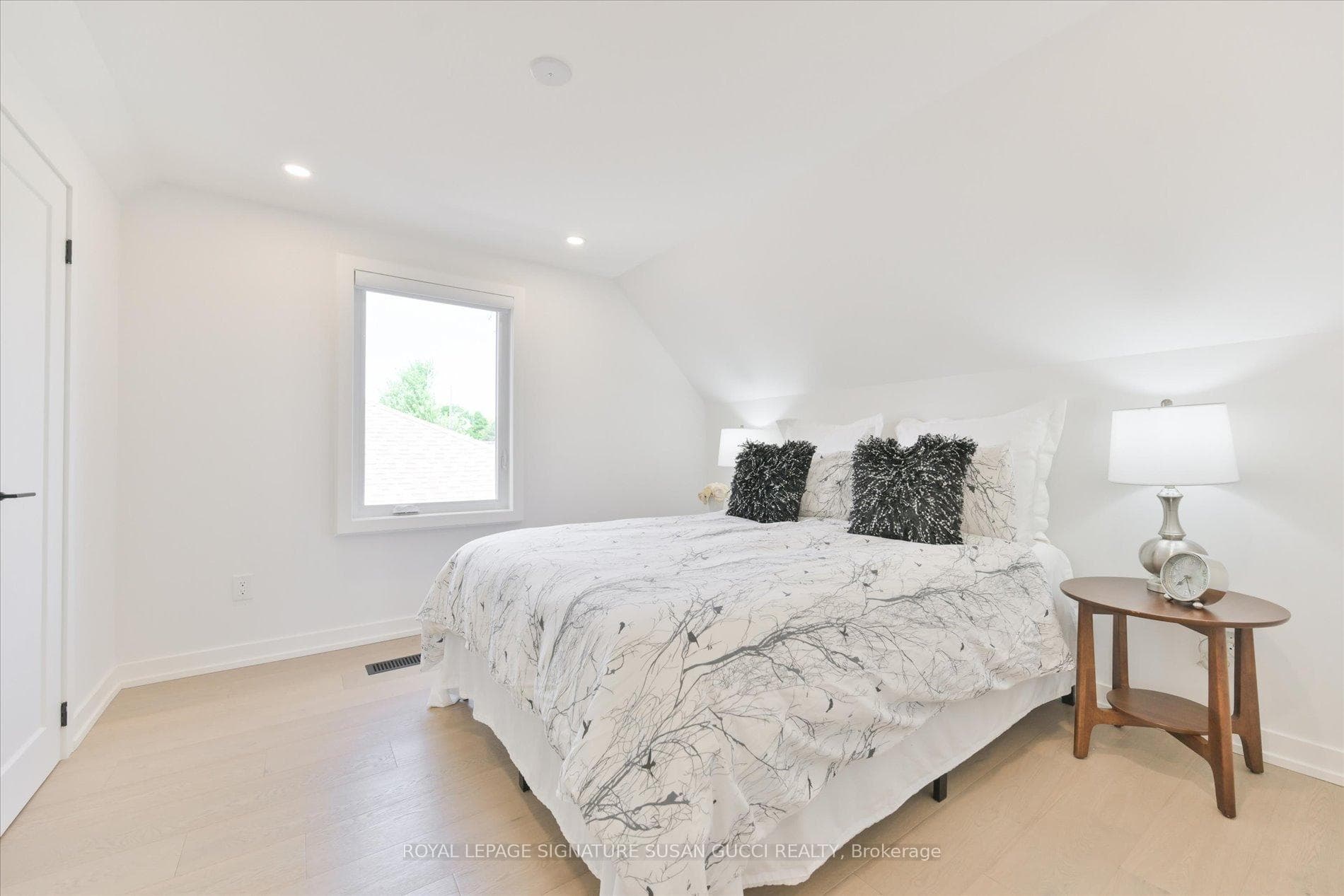 22 Donora Drive photo 18