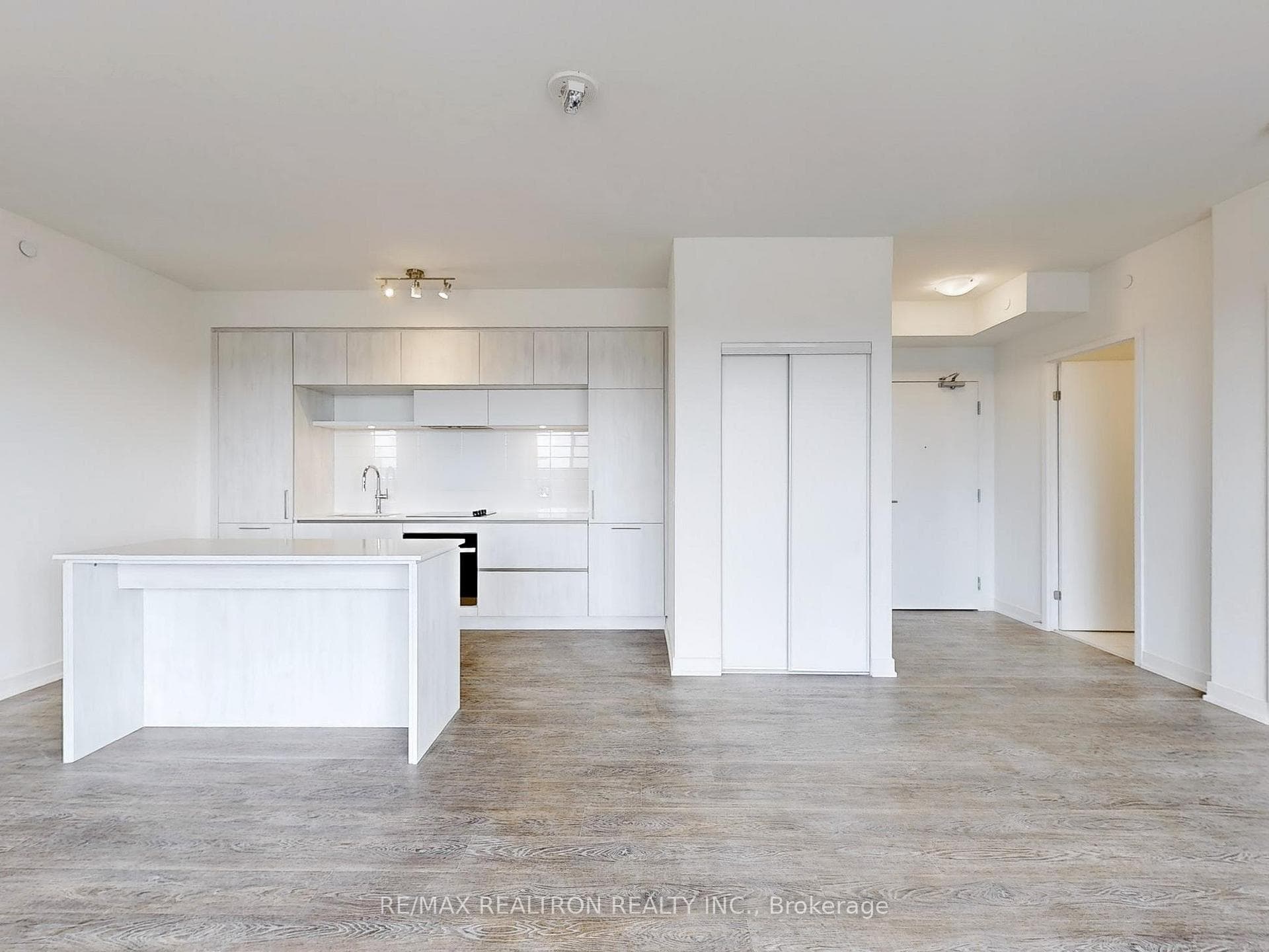 2 David Eyer Road Unit #627 photo 6
