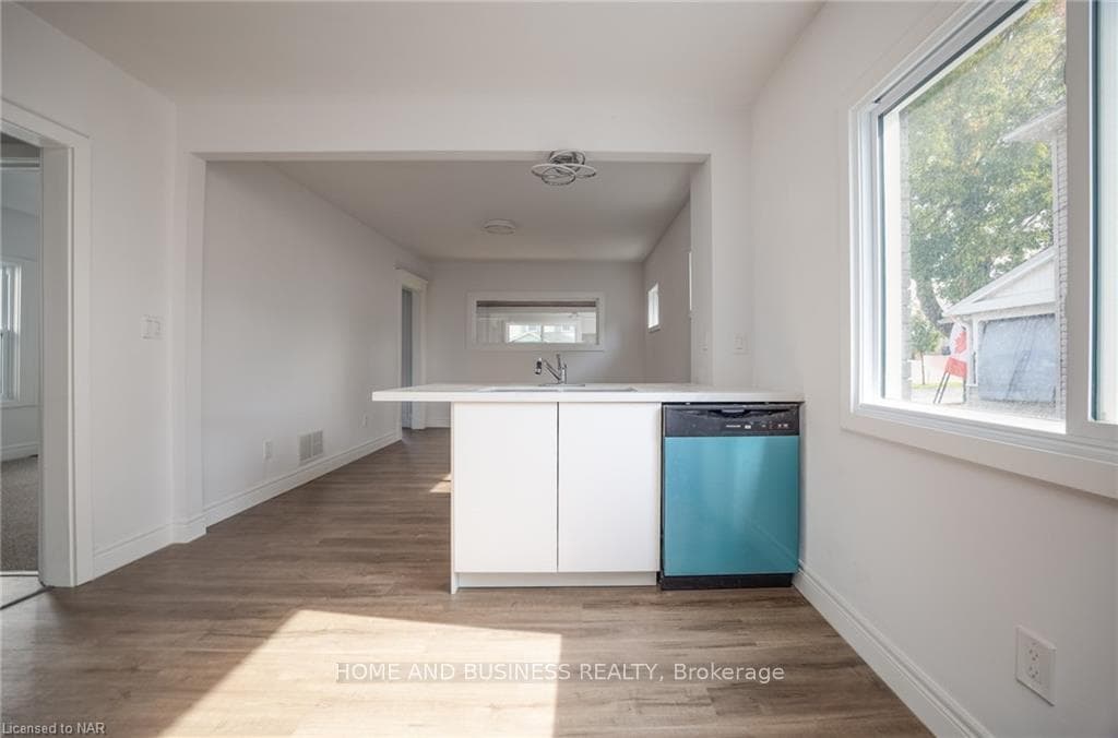 5759 Leonard Avenue photo 21
