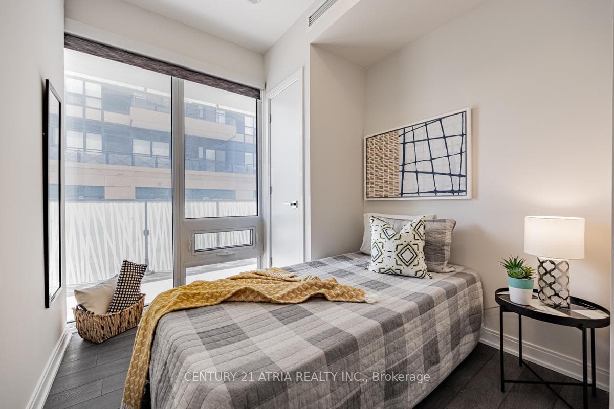 42 Charles Street Unit 1507 photo 8