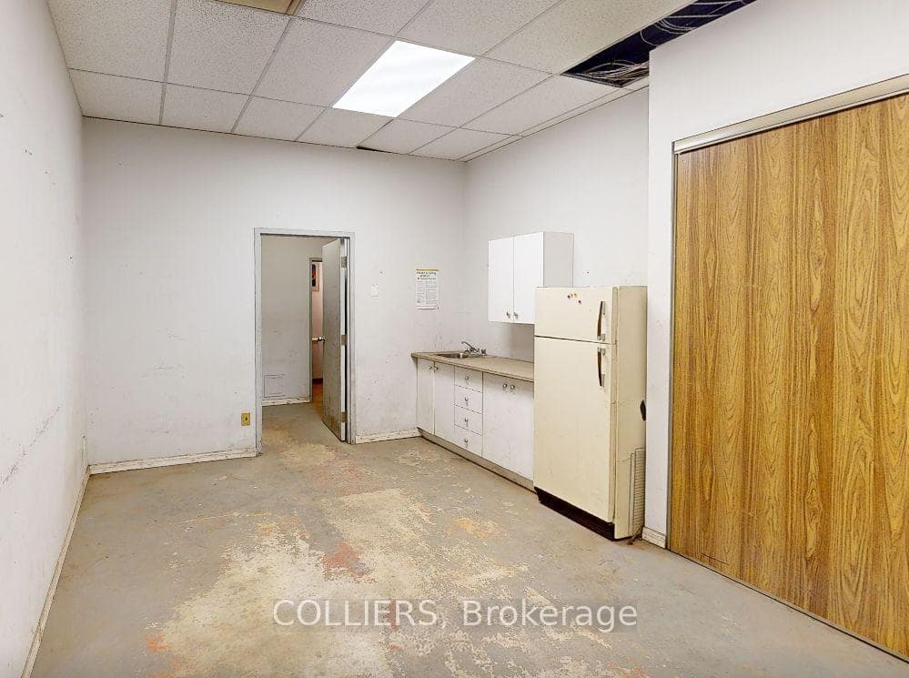 830 Industrial Avenue Unit 8 photo 4