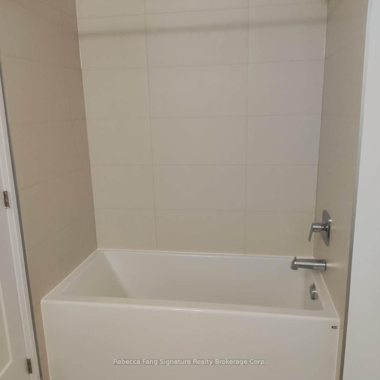 50 Dunfield Avenue Unit 1012 photo 16