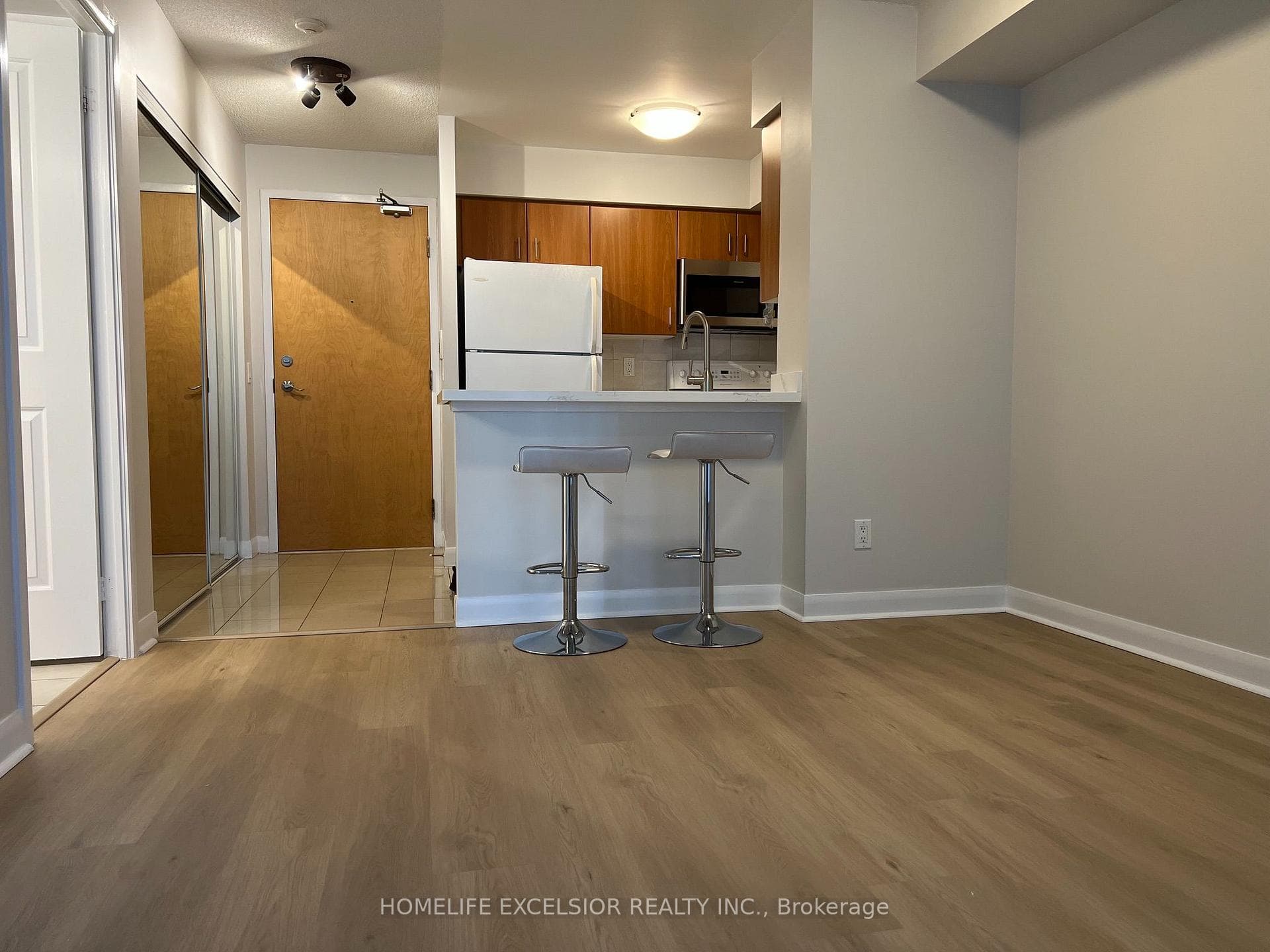 4968 Yonge Street Unit 1015 photo 4