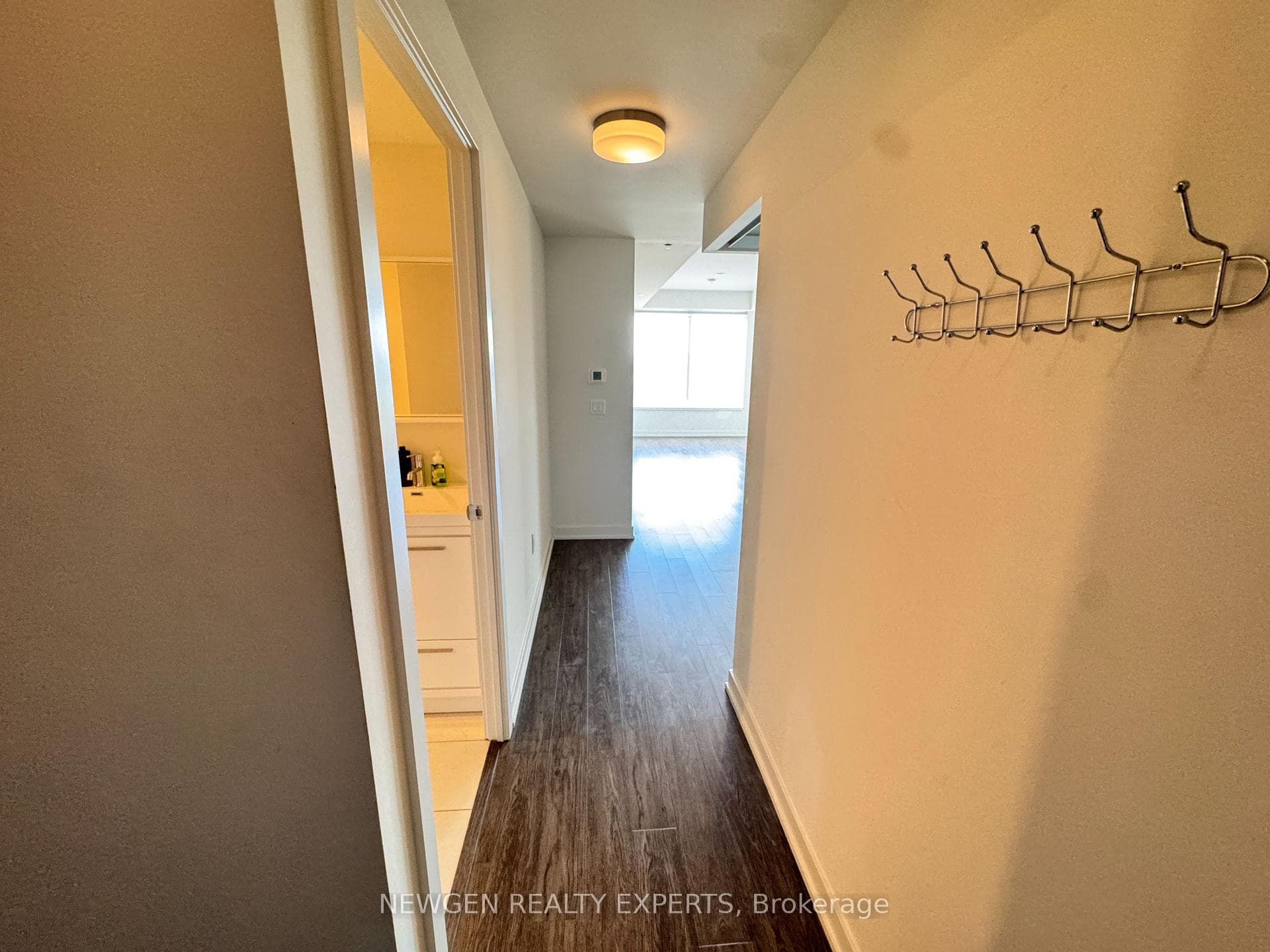 212 King William Street Unit 1220 photo 1