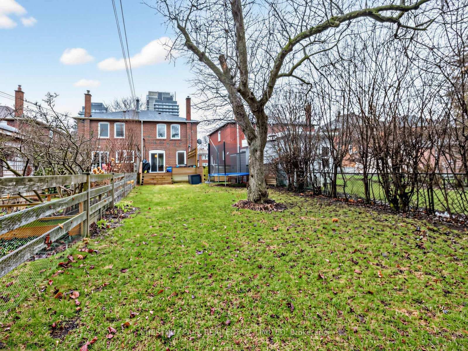 246 Donlea Drive photo 27