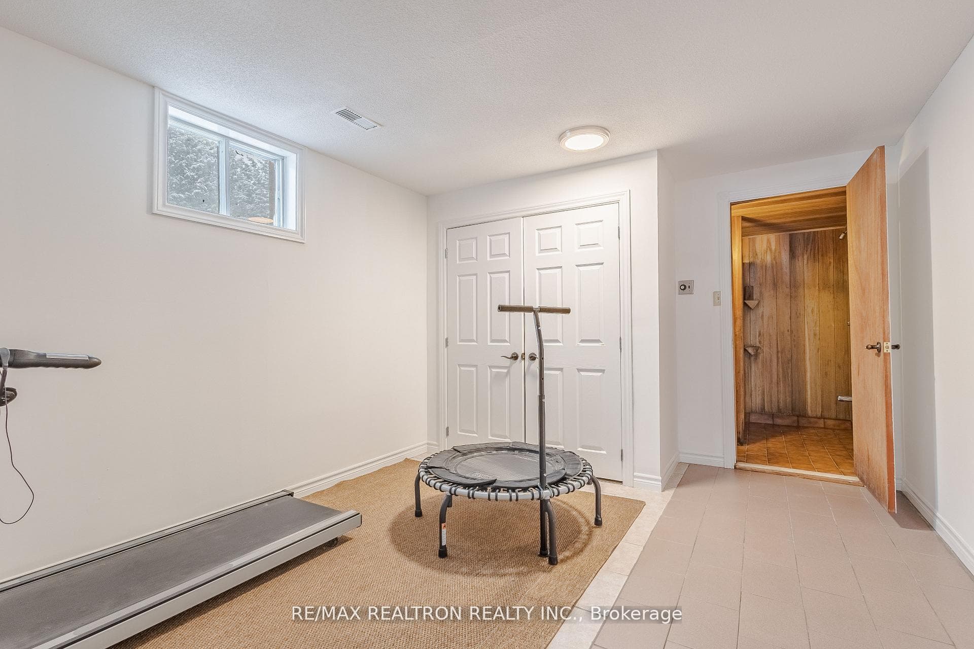 240 Webb Road photo 37