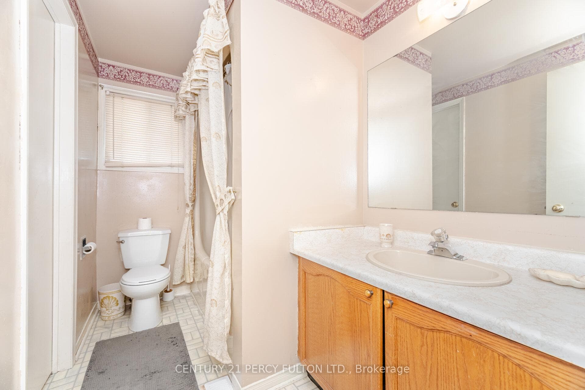 1399 Anton Square photo 33