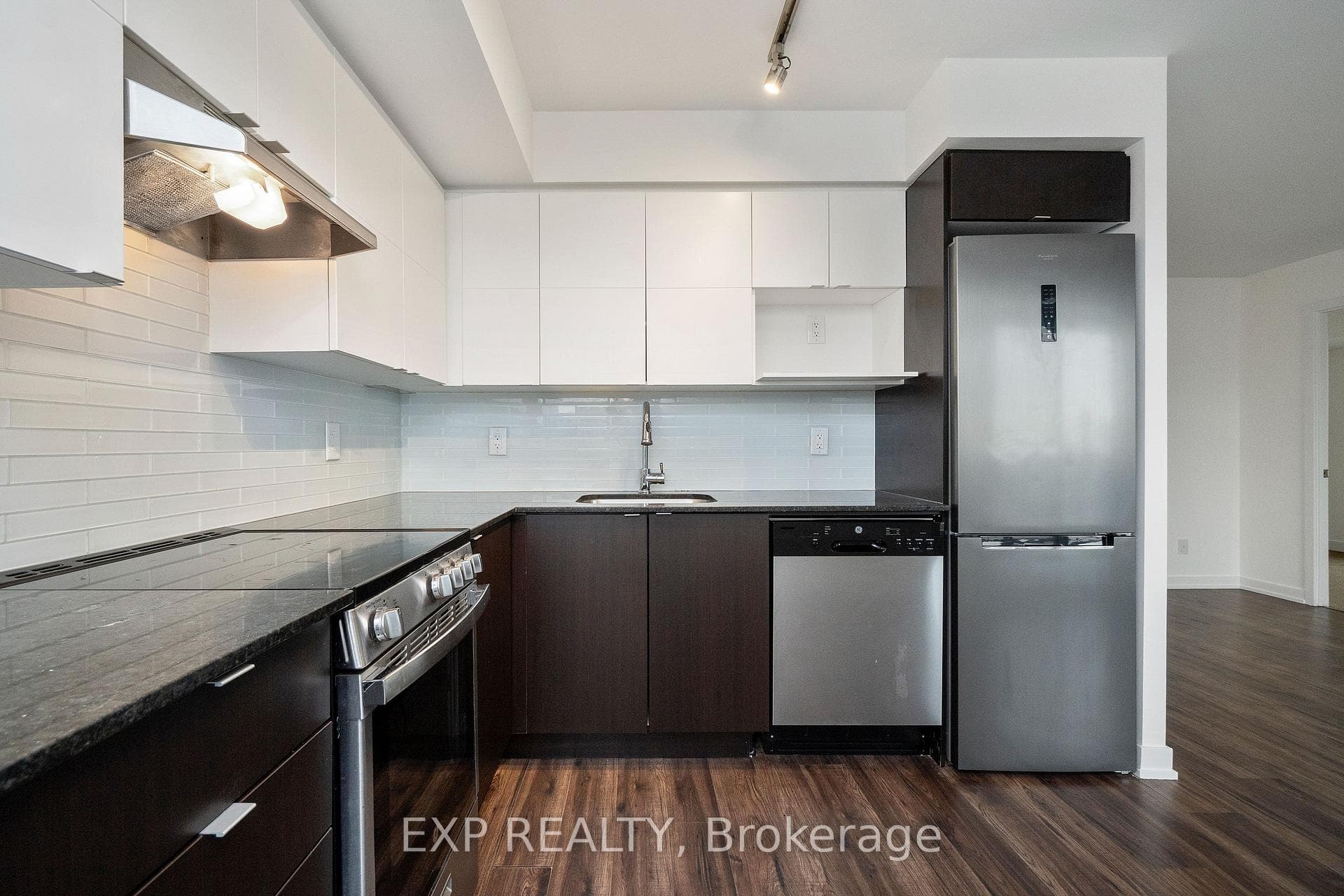 120 Varna Drive Unit 1117 photo 17