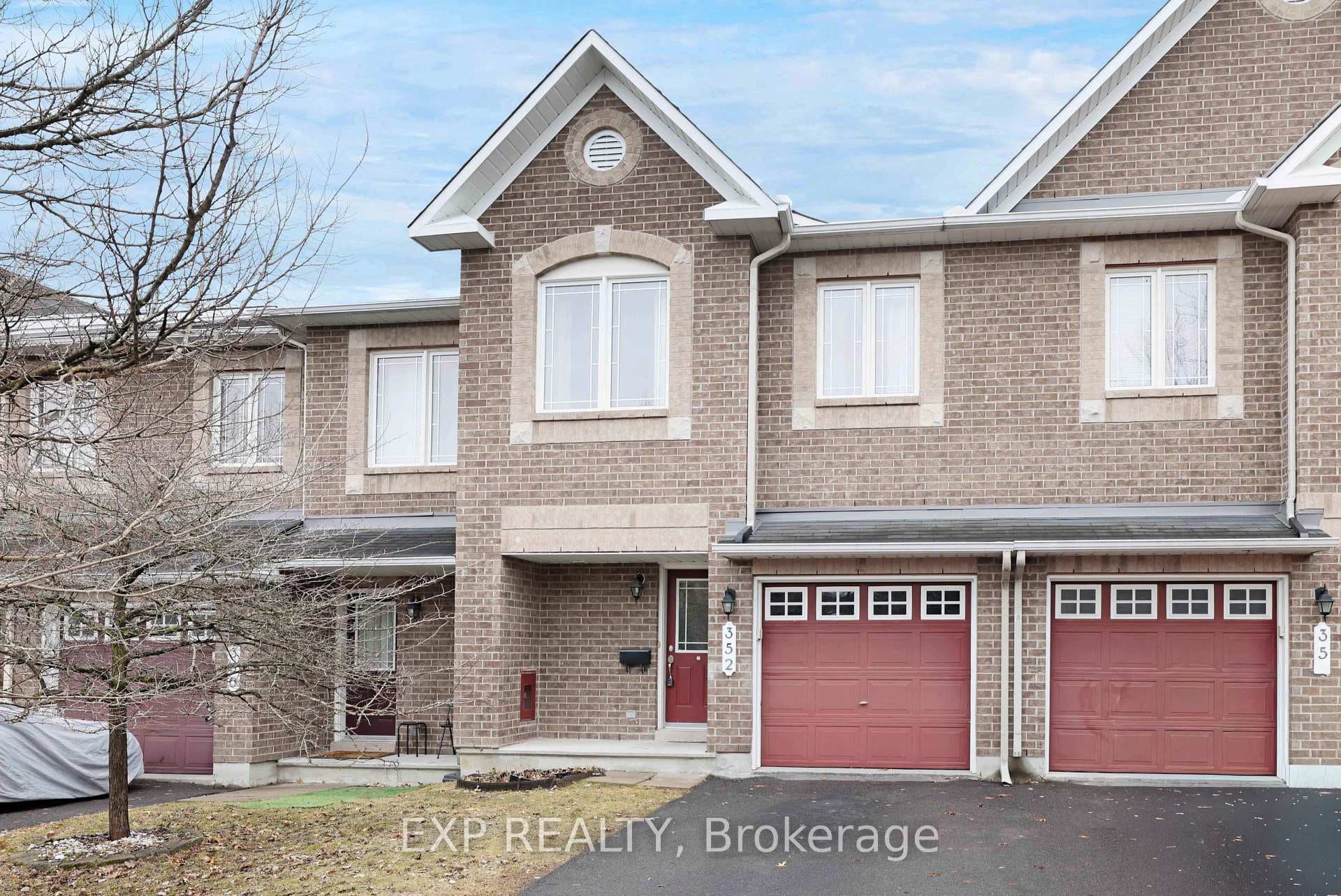 352 Forestbrook Street photo 2