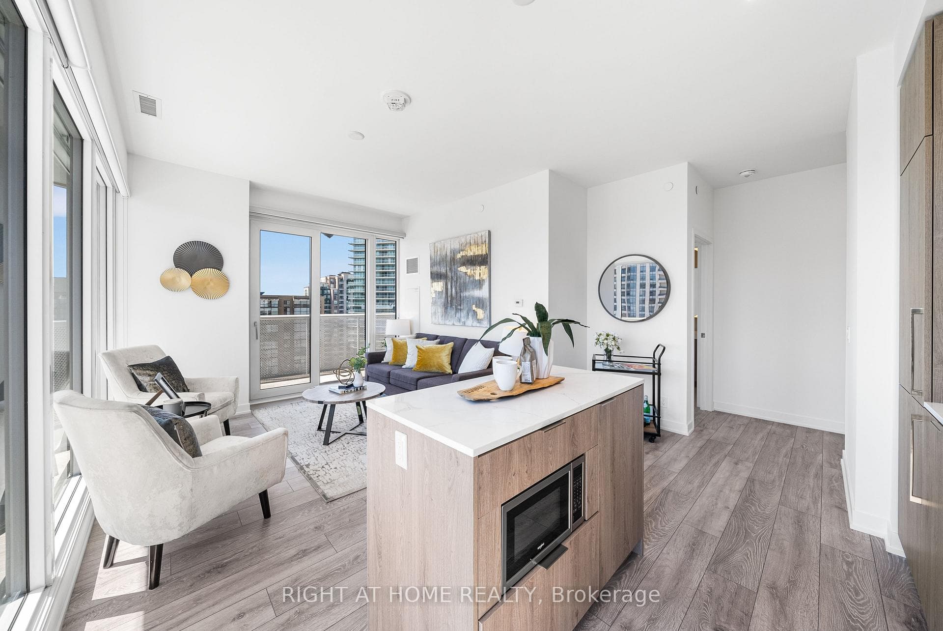 15 Holmes Avenue Unit 1502 photo 4