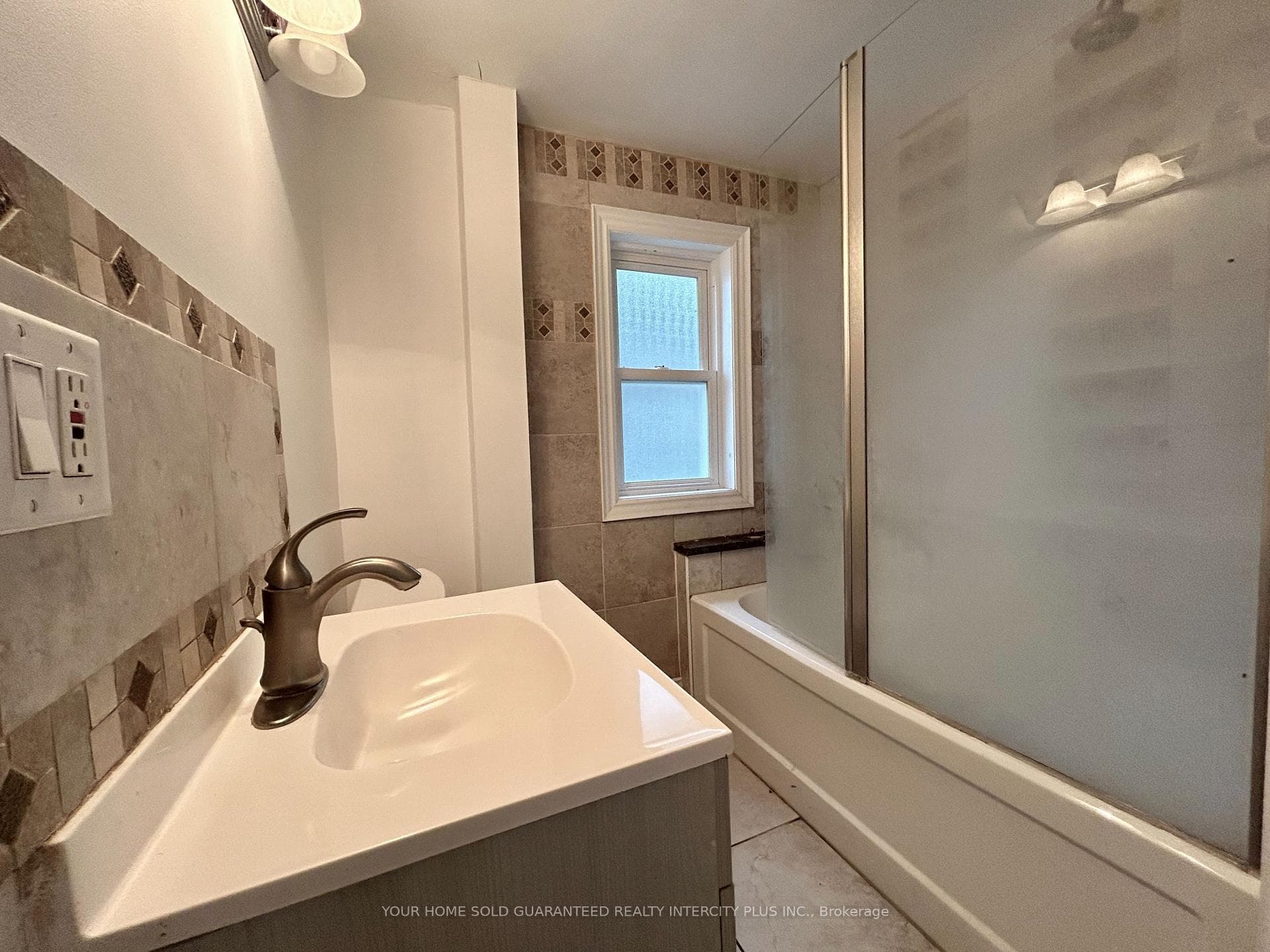 104 Chatham Street photo 21
