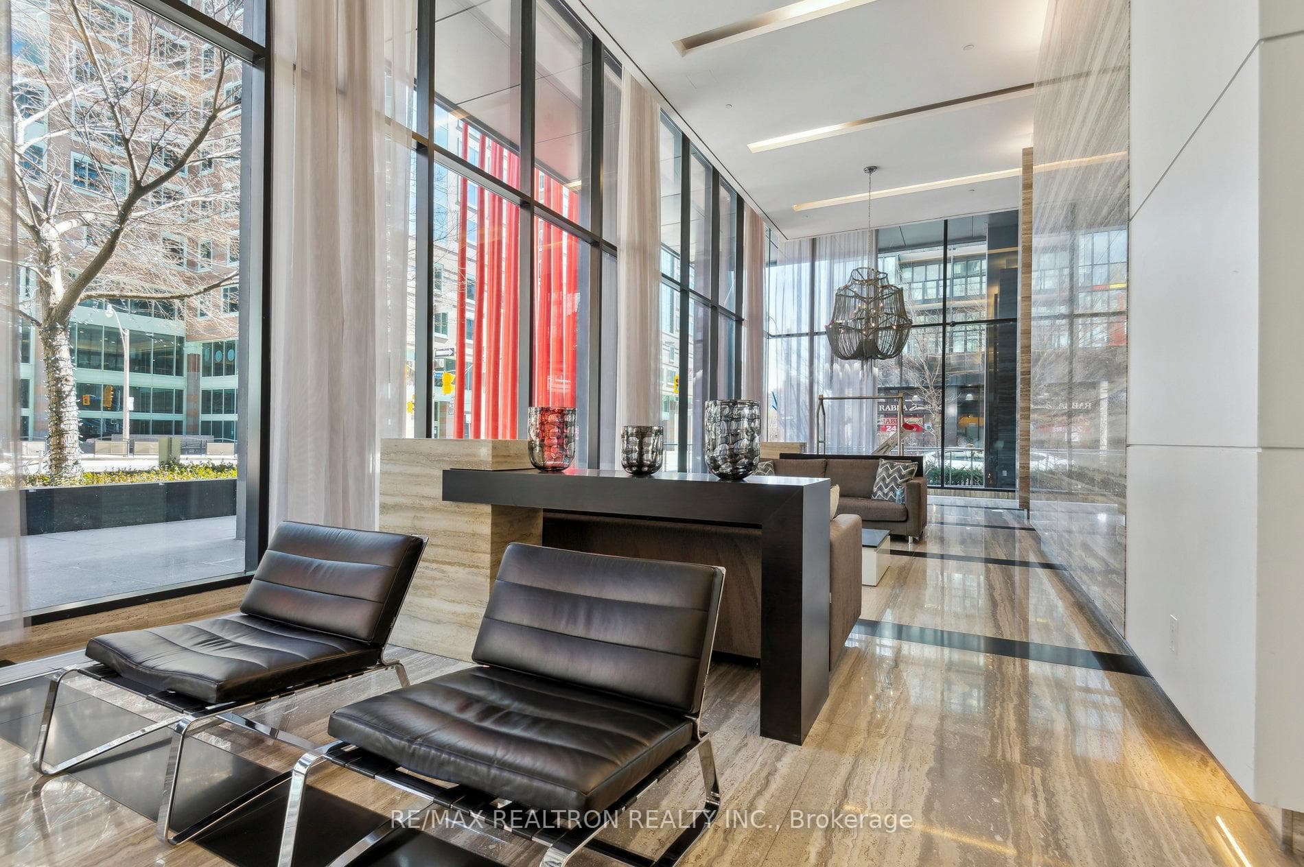 Expansive Foyer