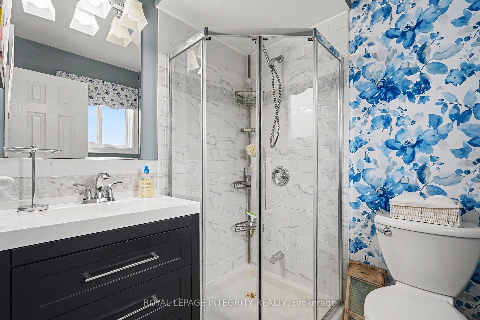 25 Decaria Boulevard photo 15