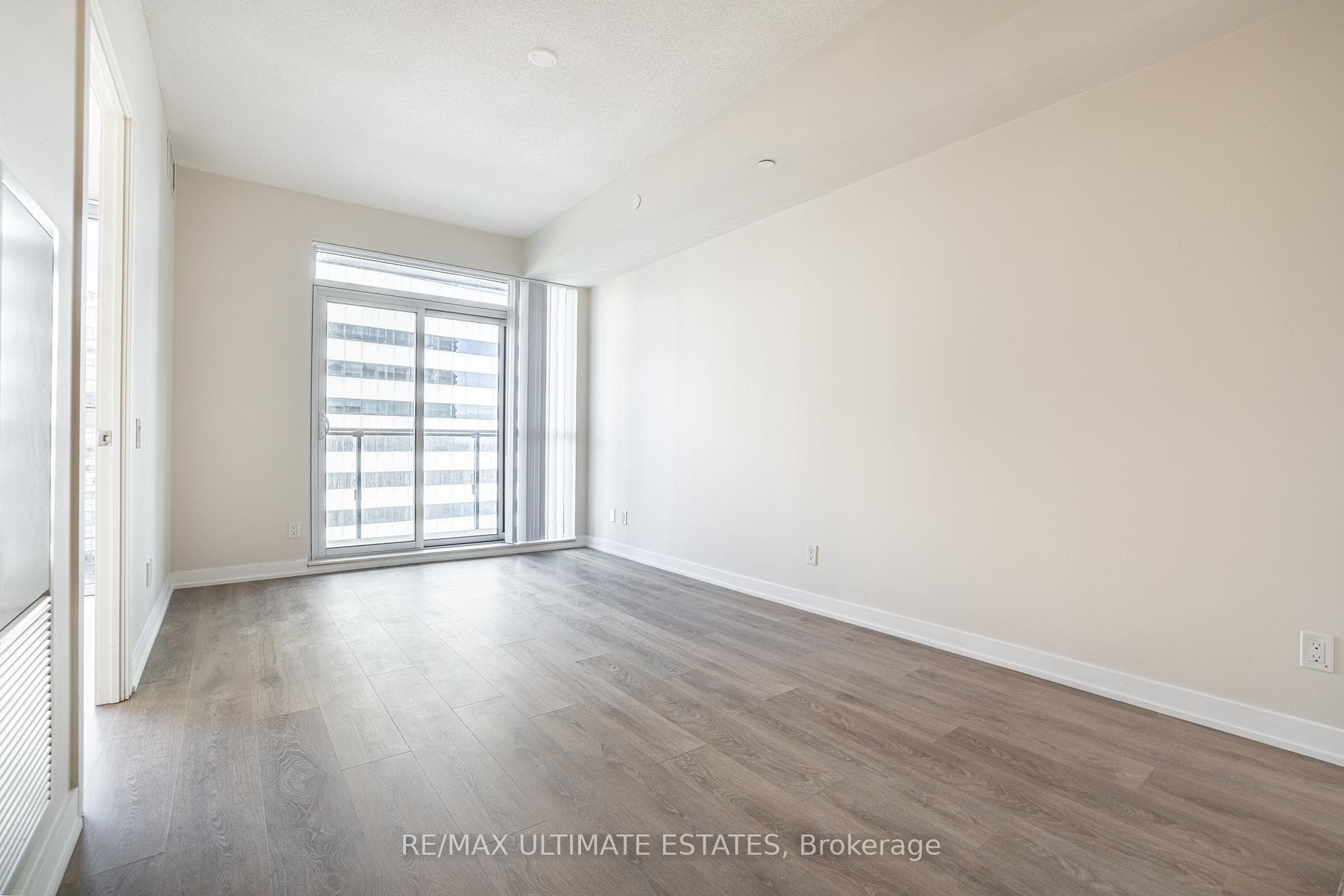 4955 Yonge Street Unit 1109 photo 5
