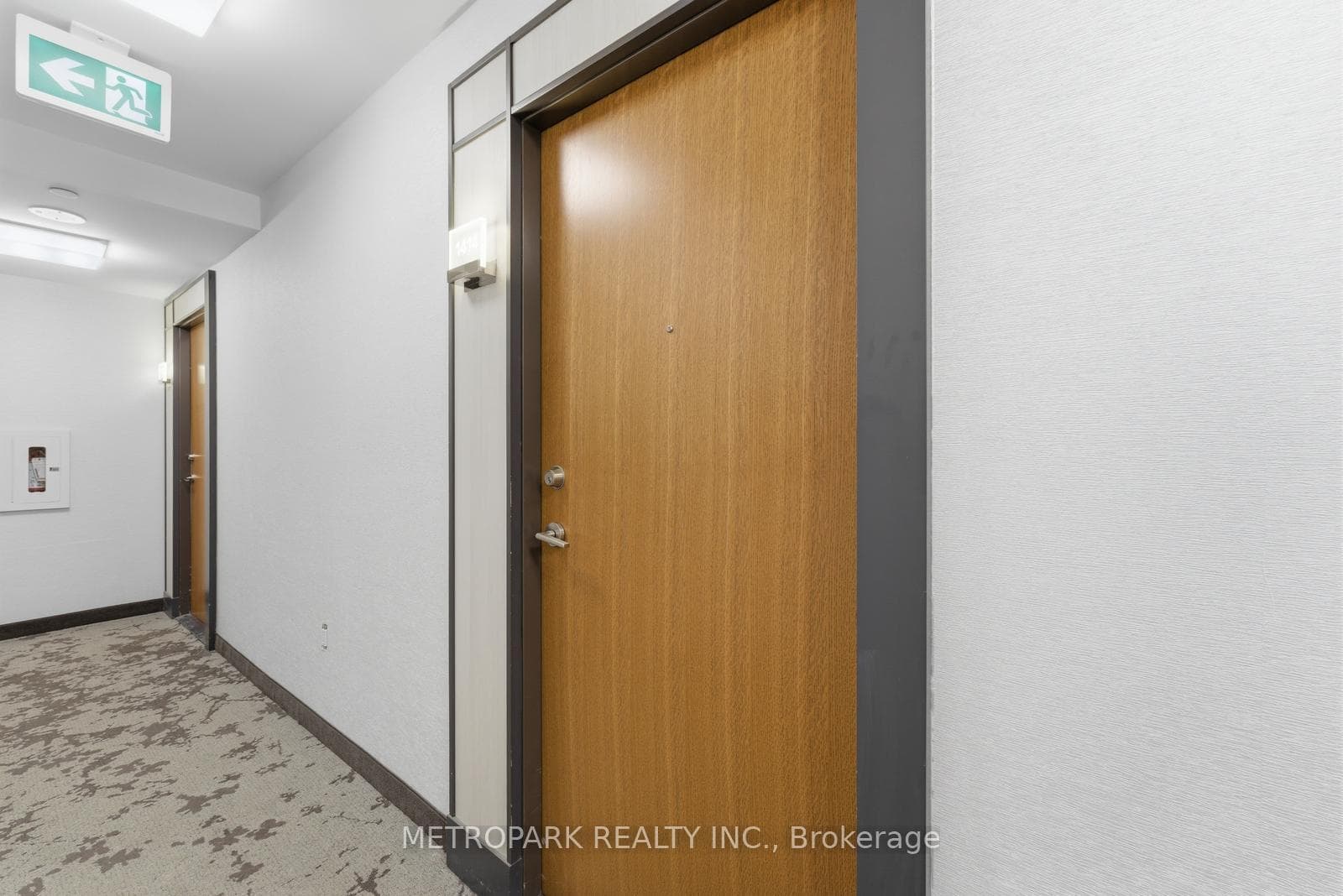 30 SHORE BREEZE Drive Unit 1414 photo 6