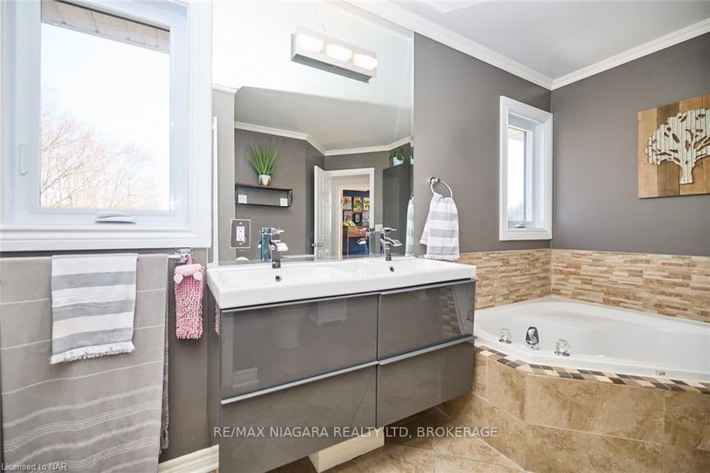 247 BALSAM Street photo 29