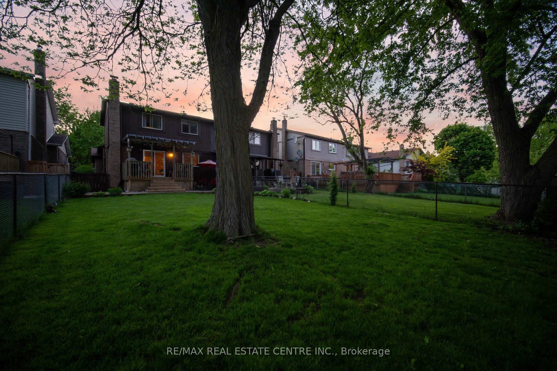 2800 Bucklepost Crescent photo 46