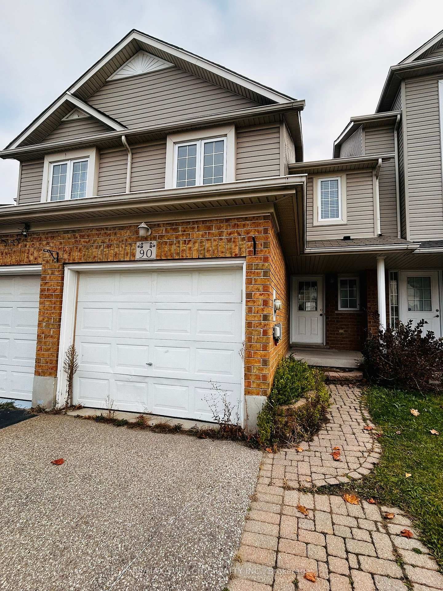 90 Donnenwerth Drive photo 16