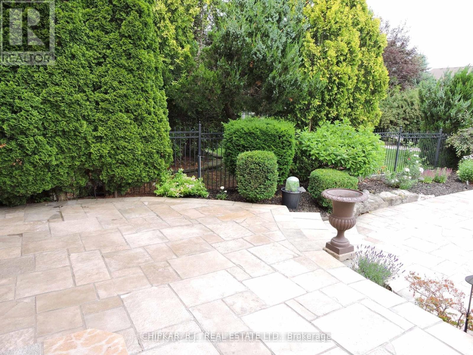2917 Coulson Court photo 4