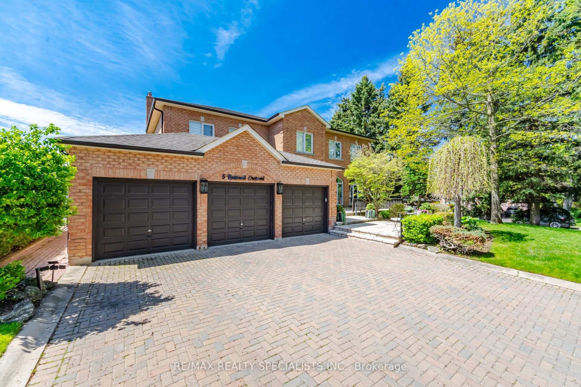 3 car garage