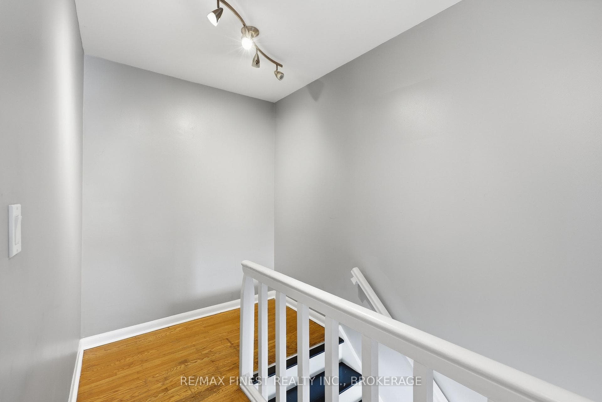 1479 Montreal Street photo 11