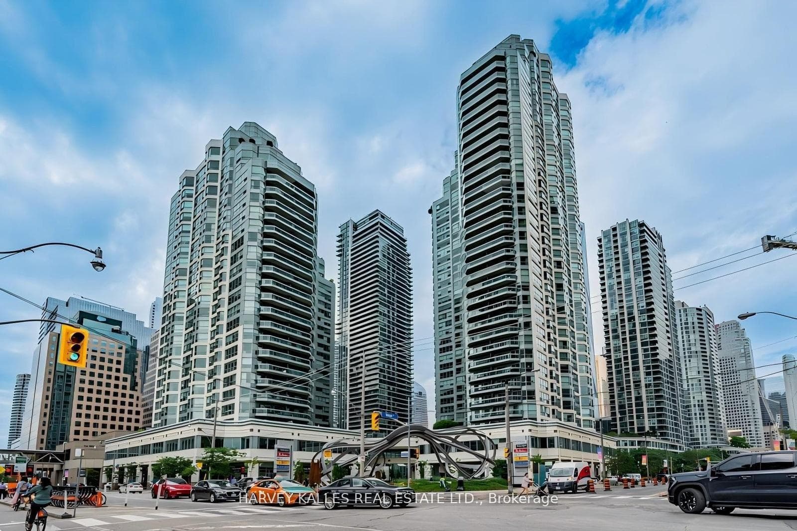 10 Yonge Street Unit 705 photo 1