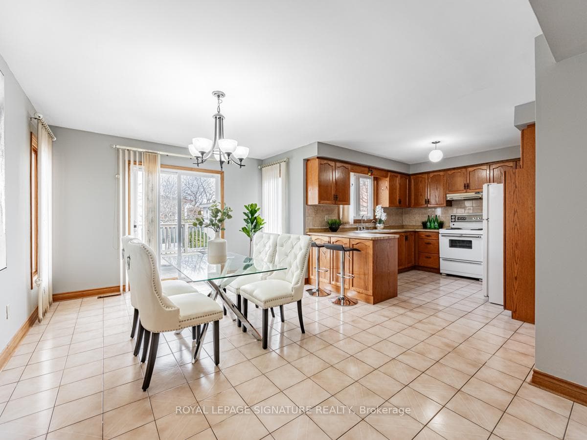 84 Jade Crescent photo 13