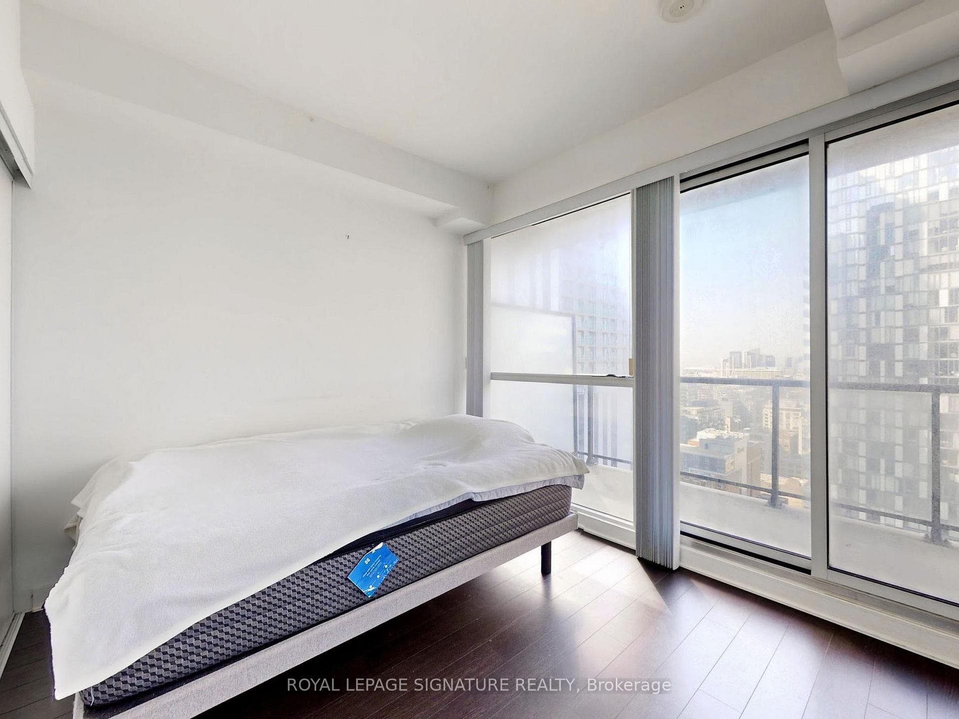 290 Adelaide Street Unit 2601 photo 12