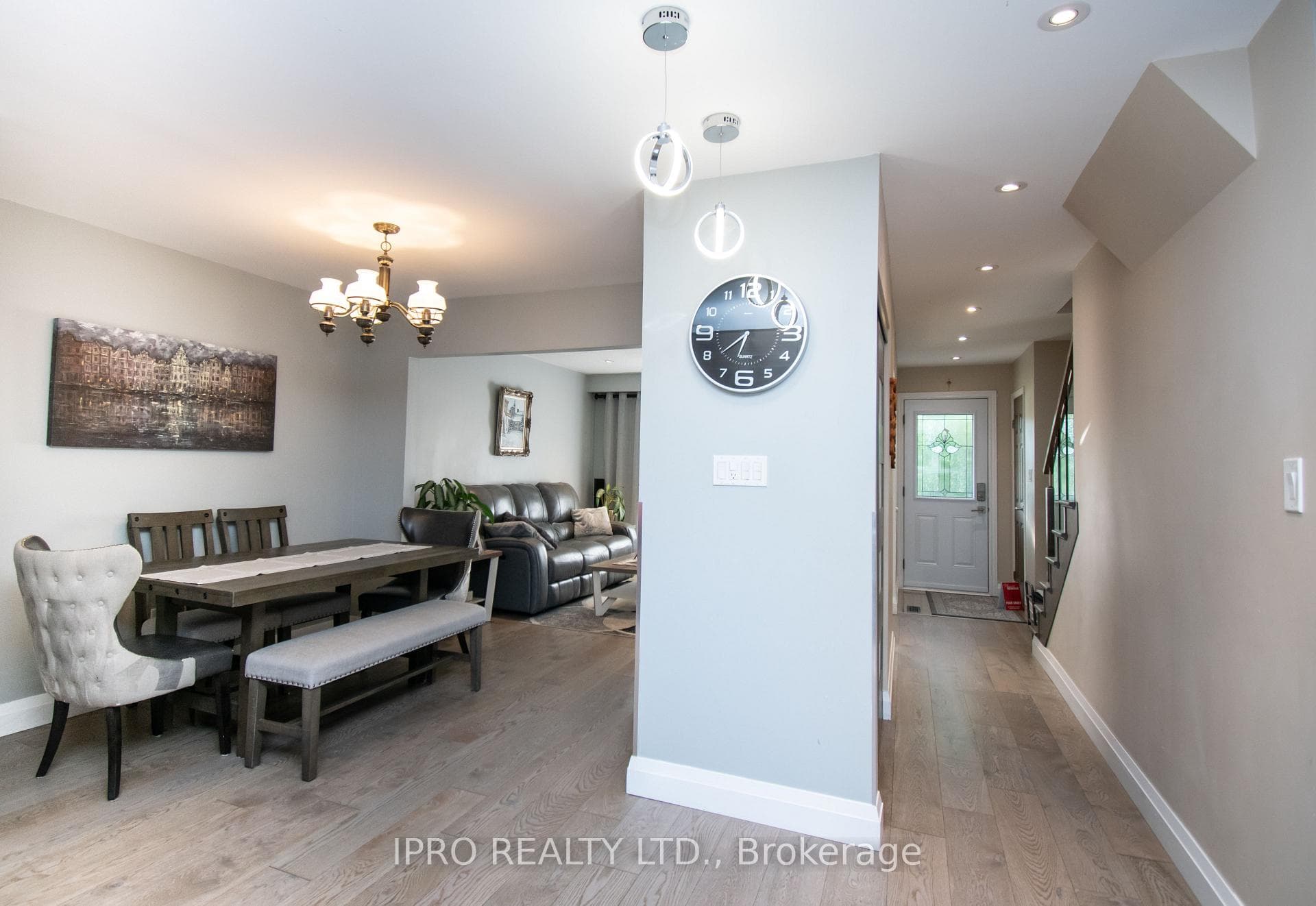 45 Juniper Crescent photo 17