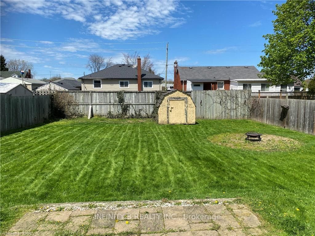Large Backyard - Perfect for Family BBQs