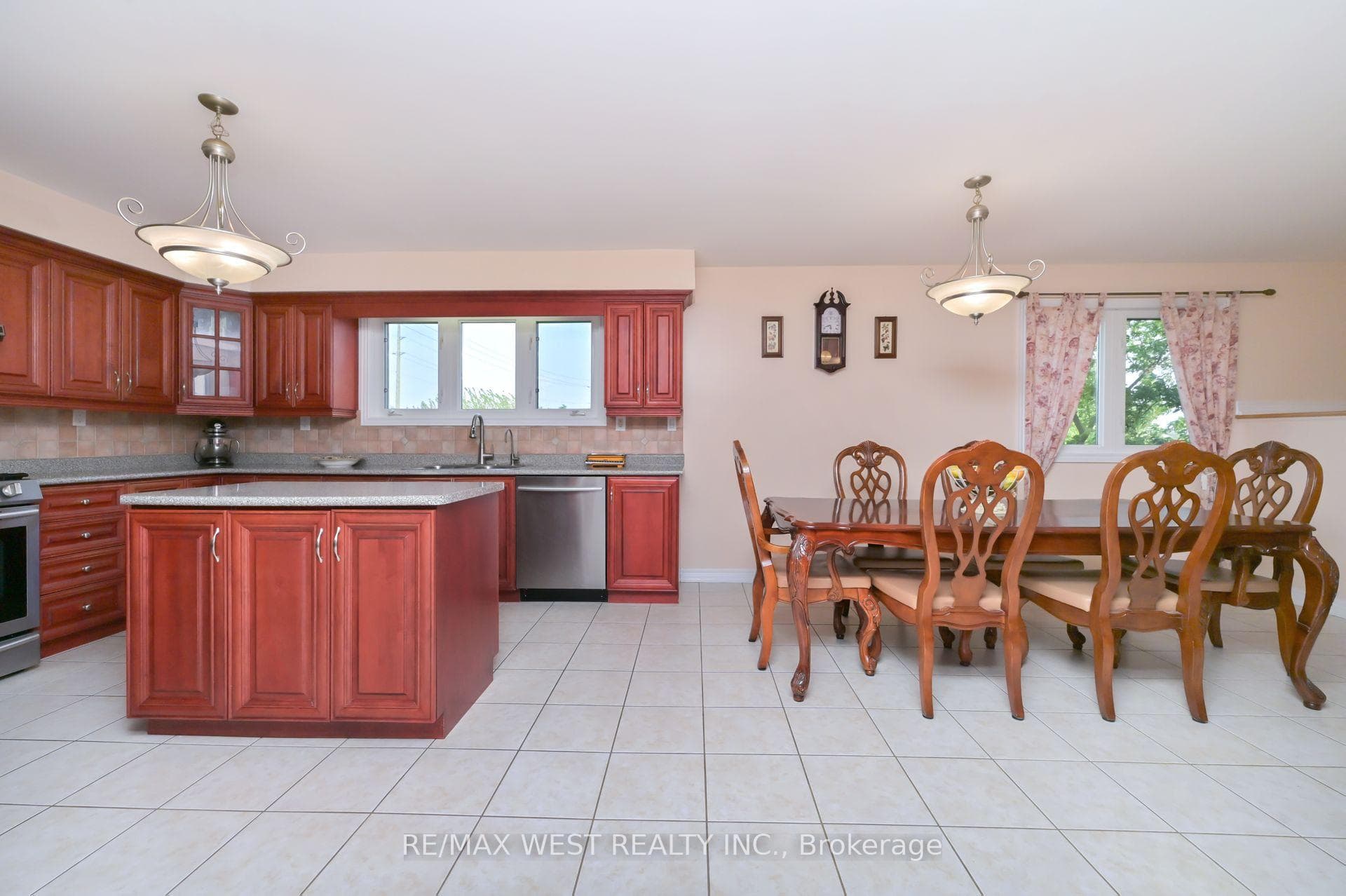12370 Creditview Road photo 10
