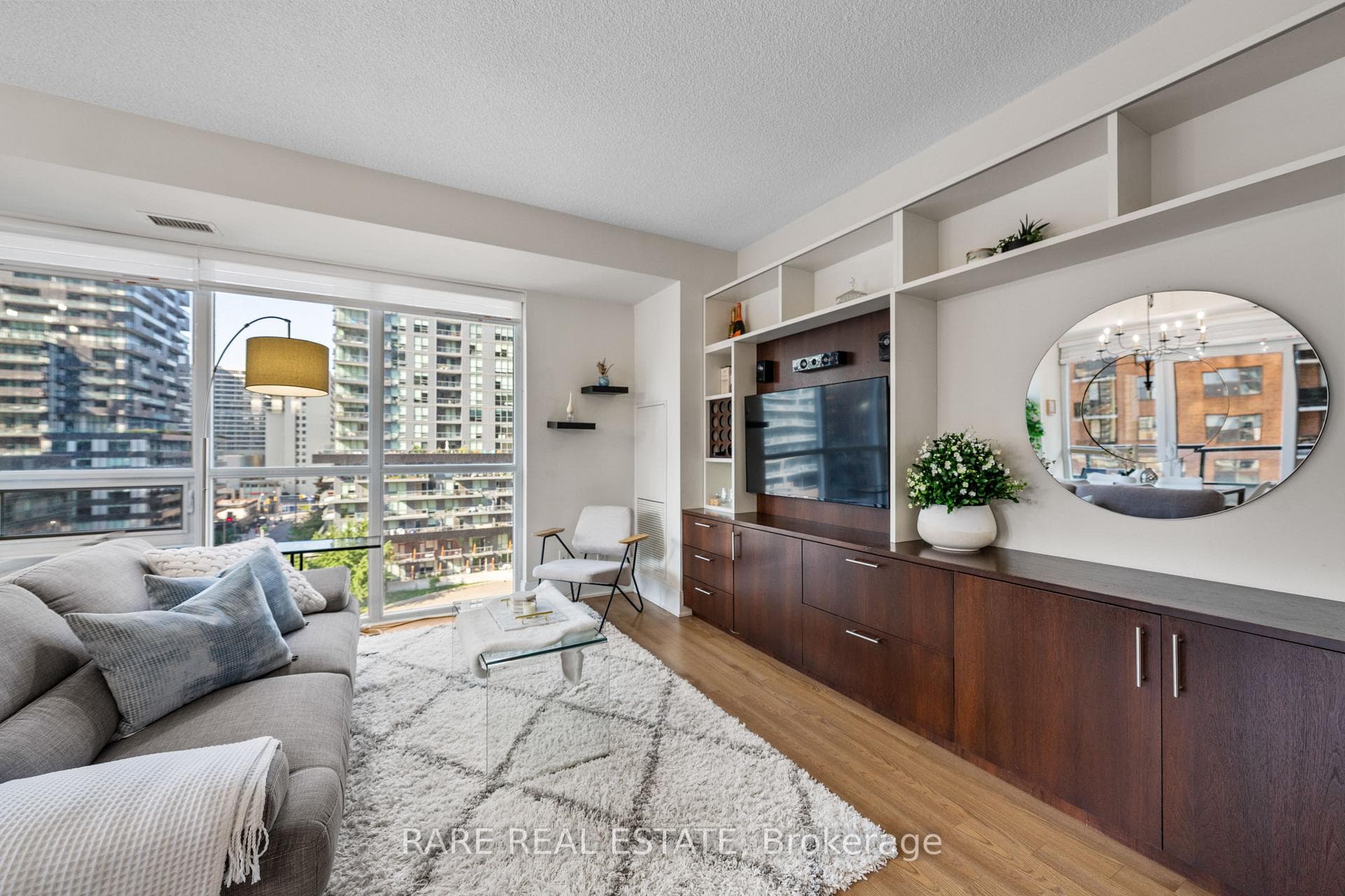 70 Roehampton Avenue Unit 715 photo 10