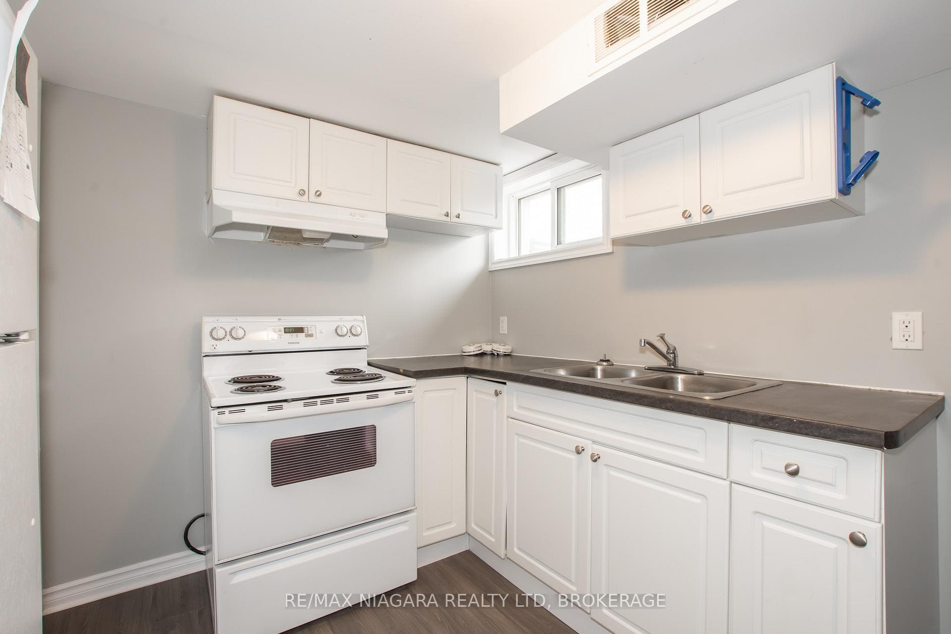 4 Manchester Avenue photo 18