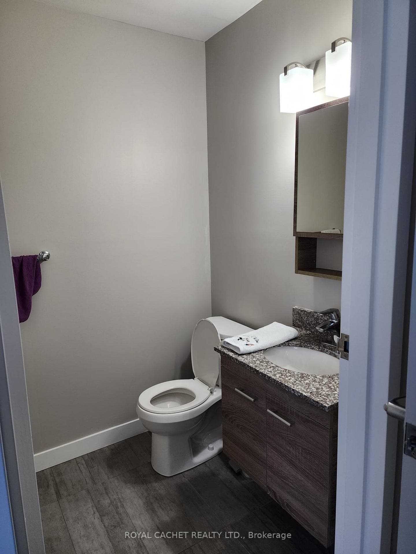 318 SPRUCE Street Unit 1707 photo 18