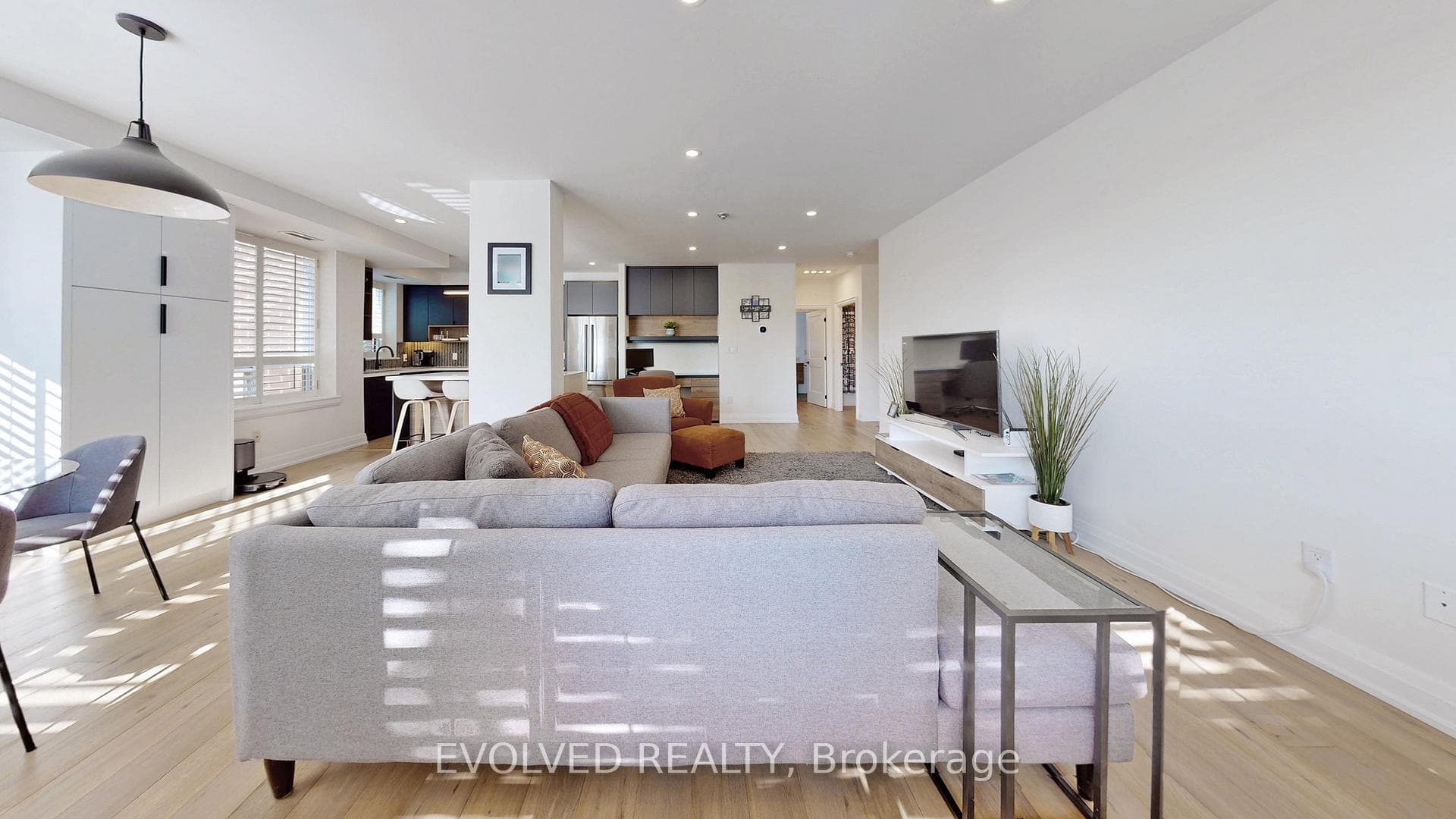 801 Lawrence Avenue Unit 206 photo 8