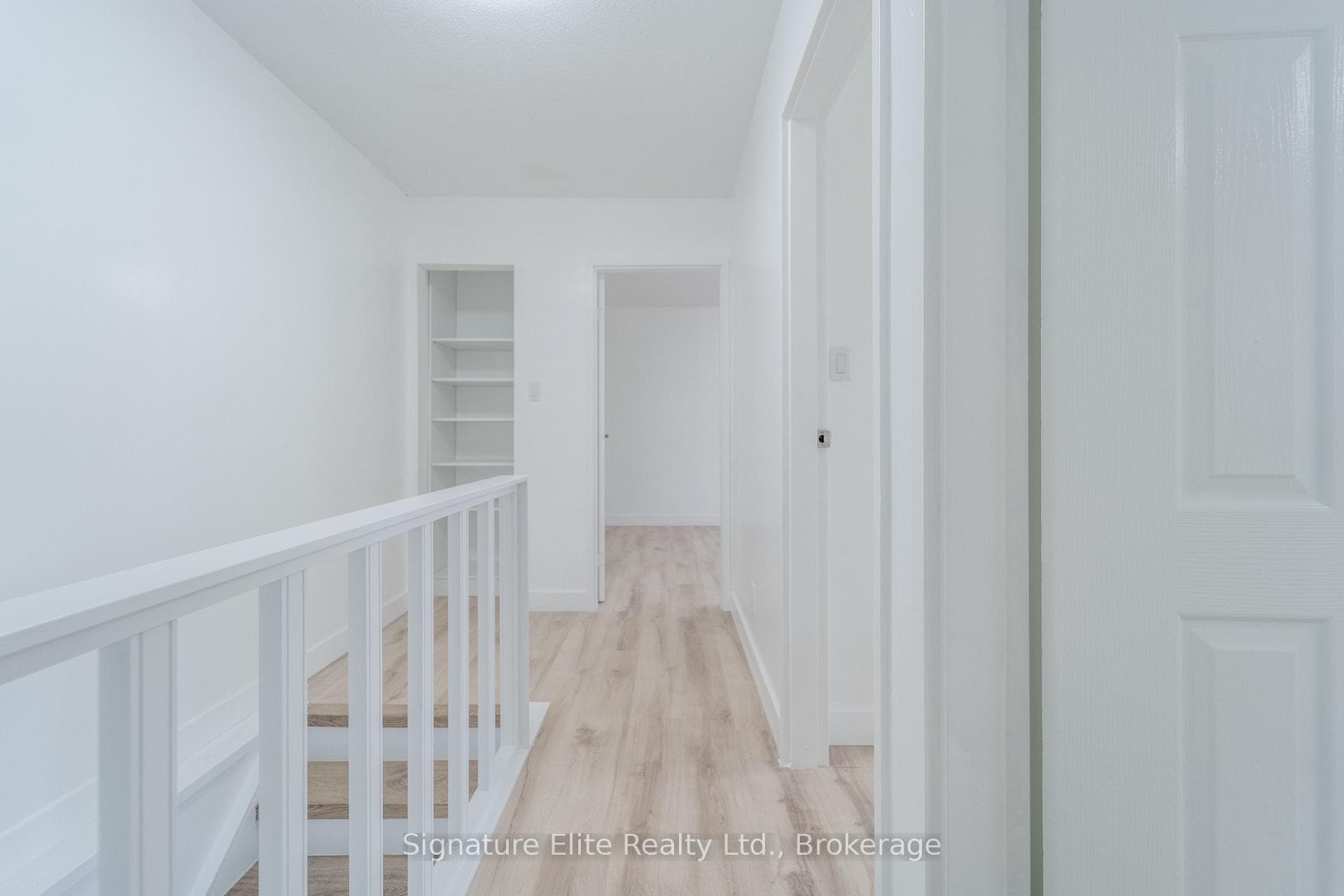 1118 Aire Place photo 9
