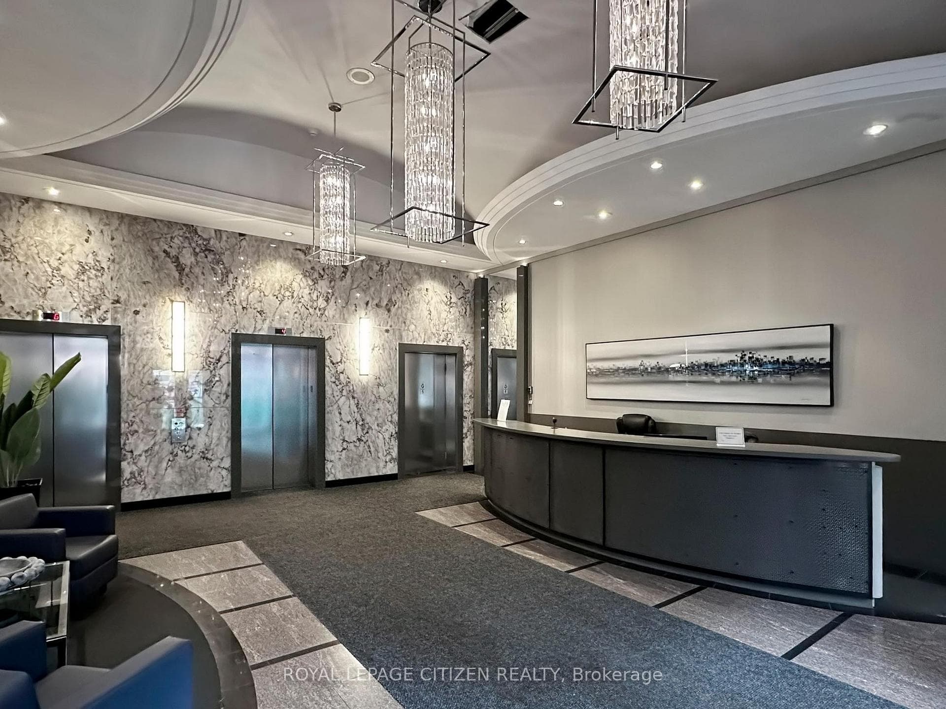 555 Yonge Street Unit 302 photo 2