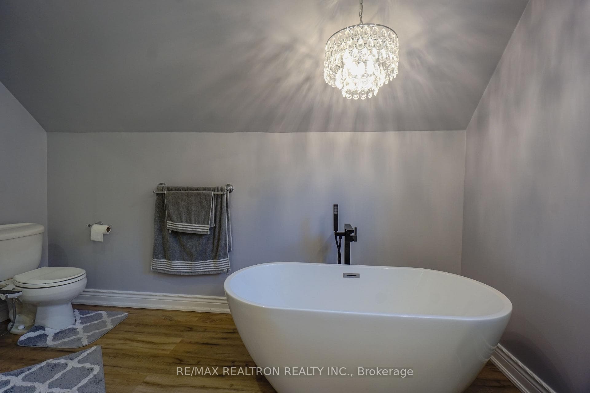 206 Carlton Road photo 27