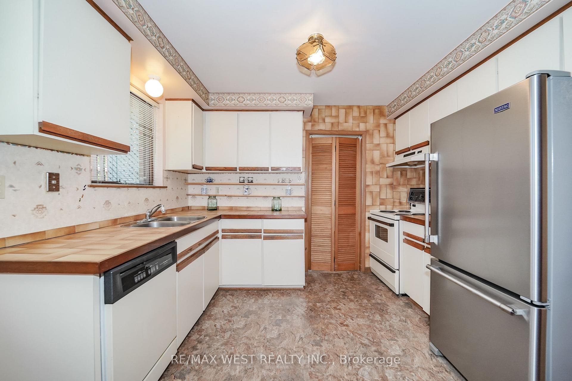 39 Madron Crescent photo 5
