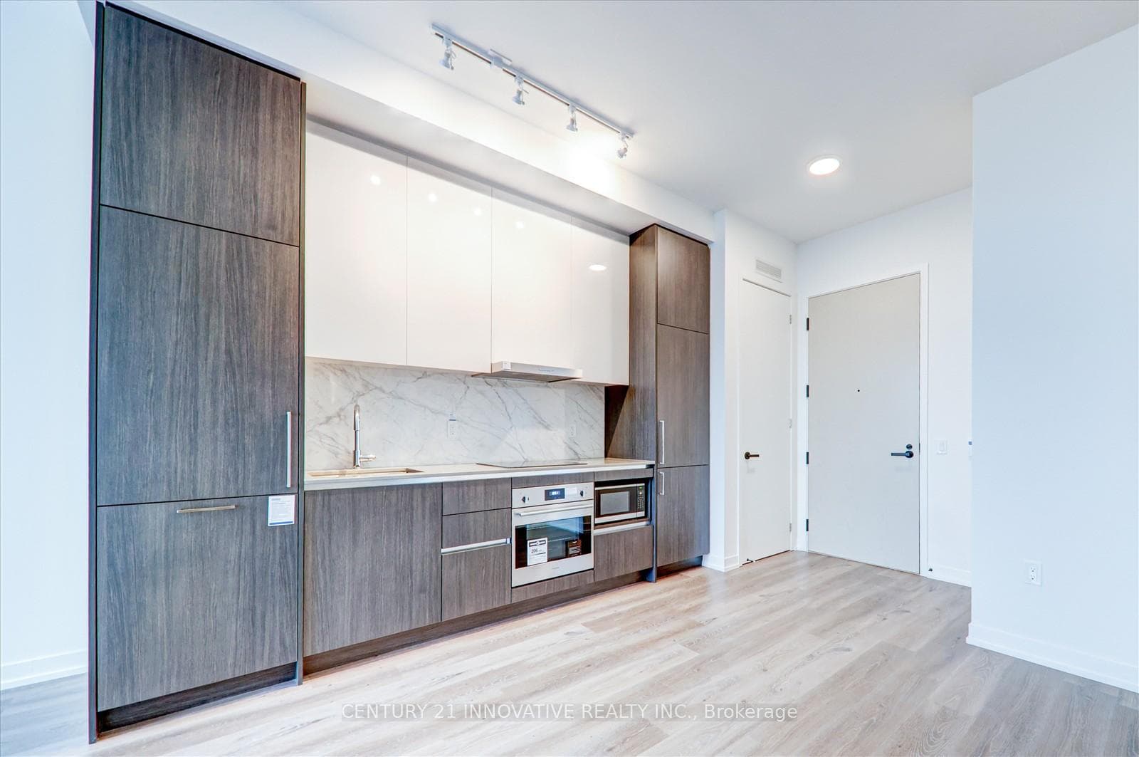 225 Commerce Street Unit 611 photo 9