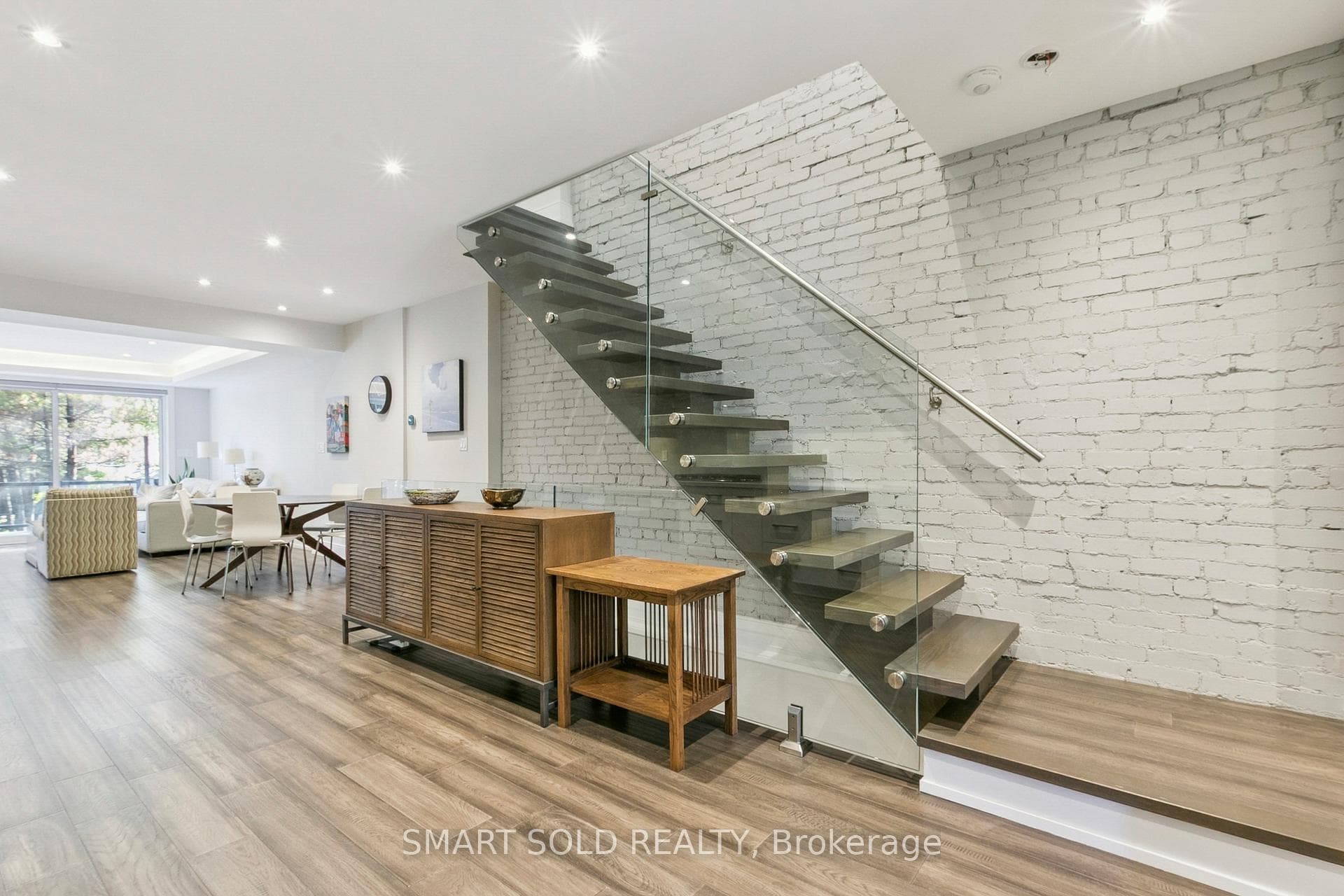341 Balliol Street photo 24