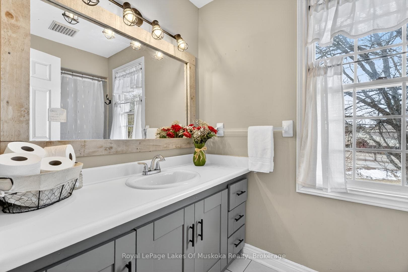 17 Silverwood Drive photo 30