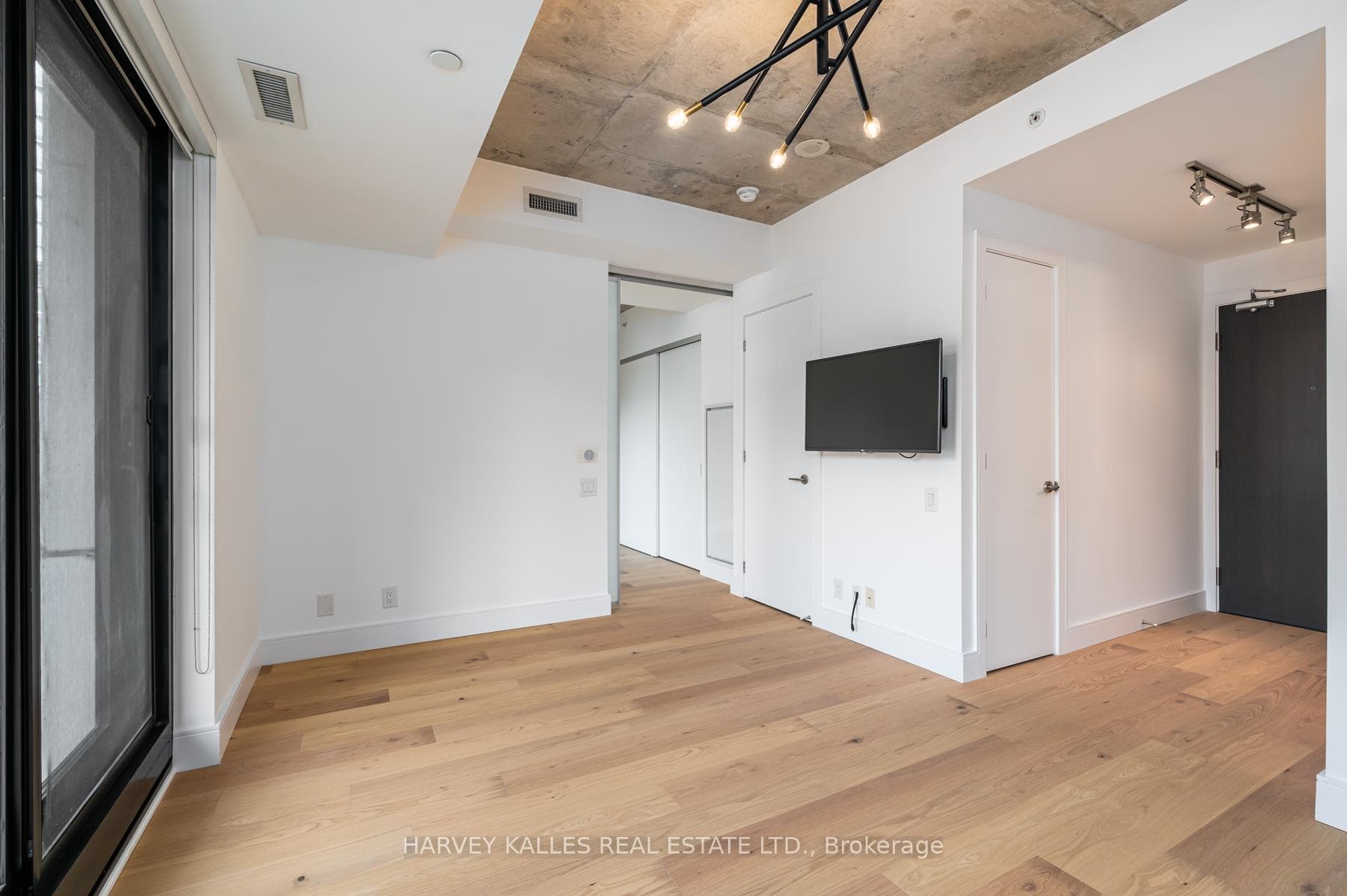 11 Charlotte Street Unit 507 photo 12