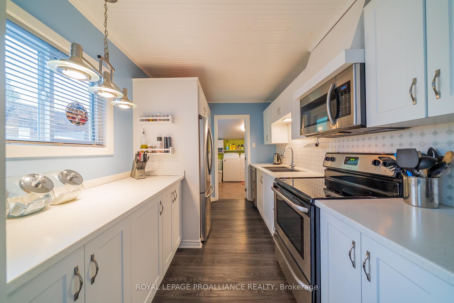 1 Kerr Crescent photo 32
