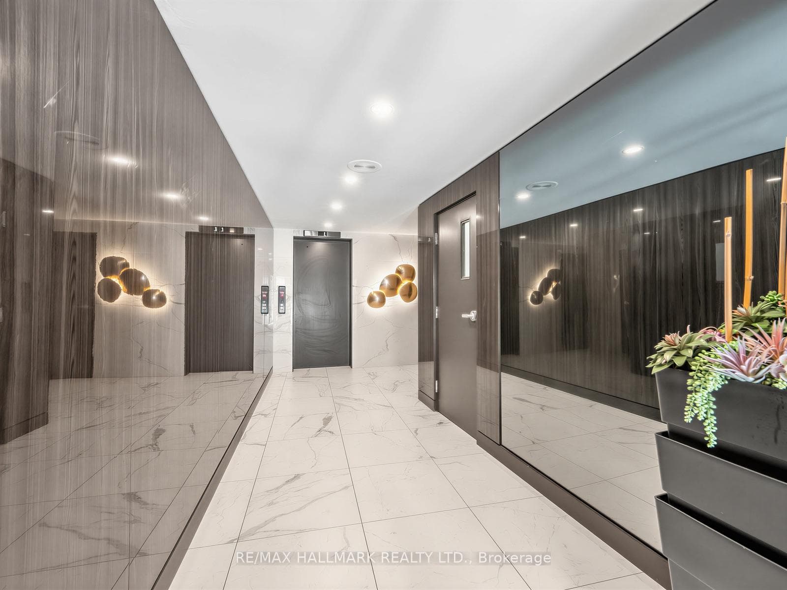 20 Glebe Road Unit Ph15 photo 3