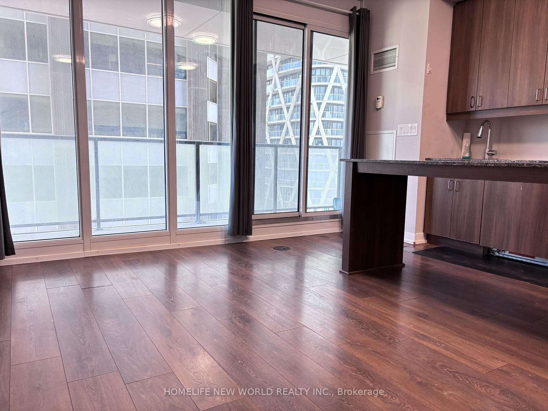 426 University Avenue Unit 1606 photo 10