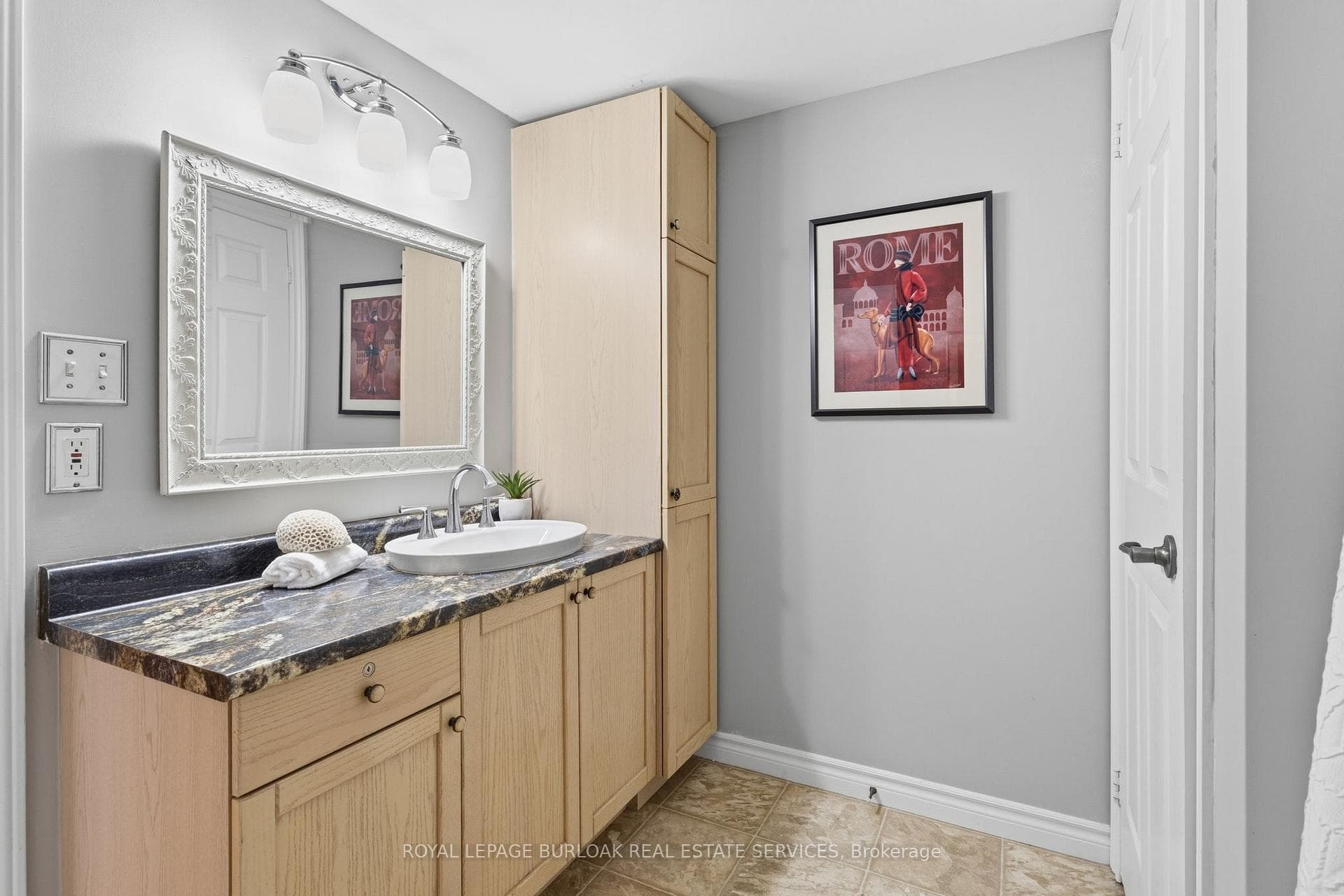 2085 Appleby Line Unit 105 photo 18
