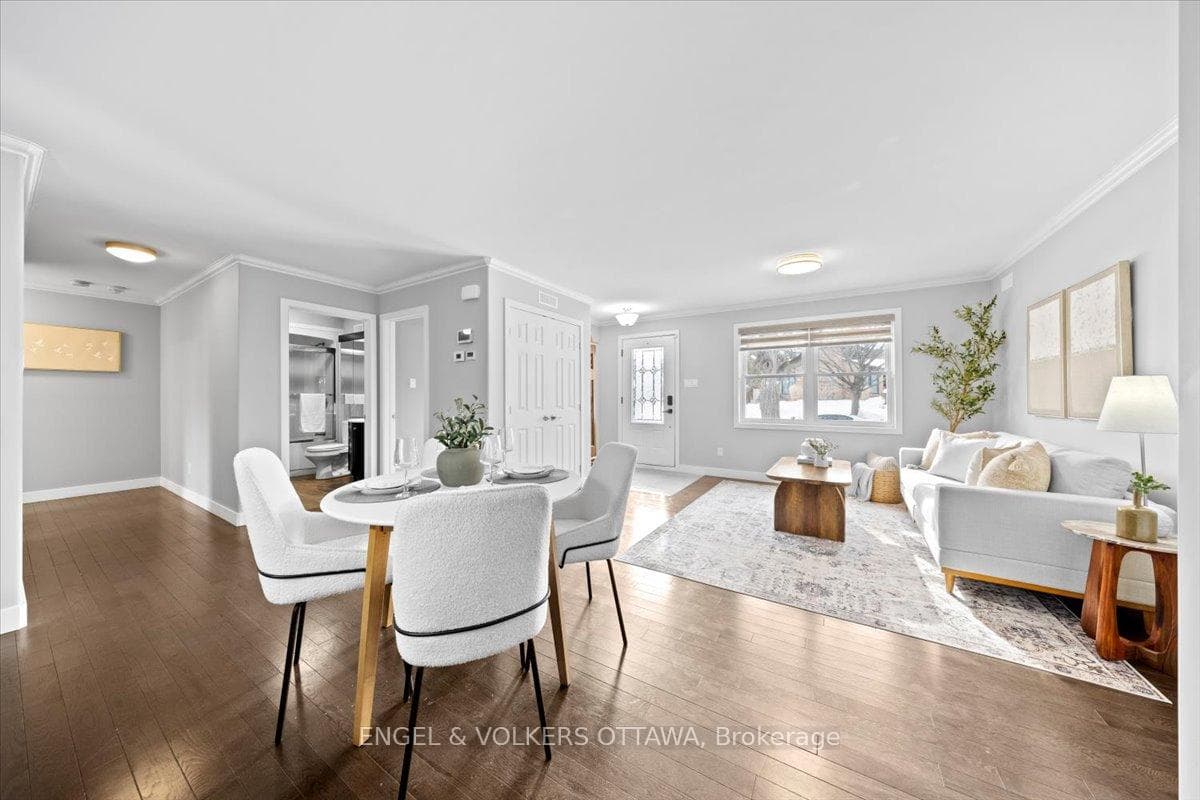 1005 Gold Crescent photo 11