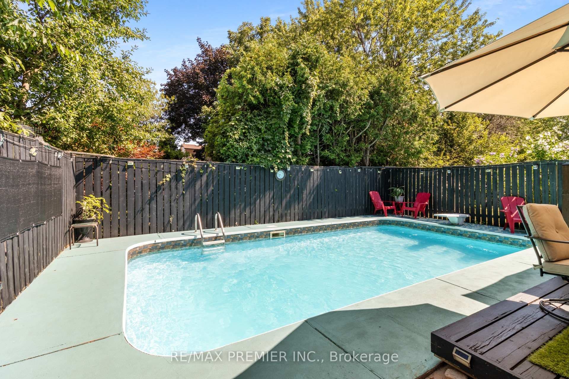 26 Ecclestone Drive photo 38