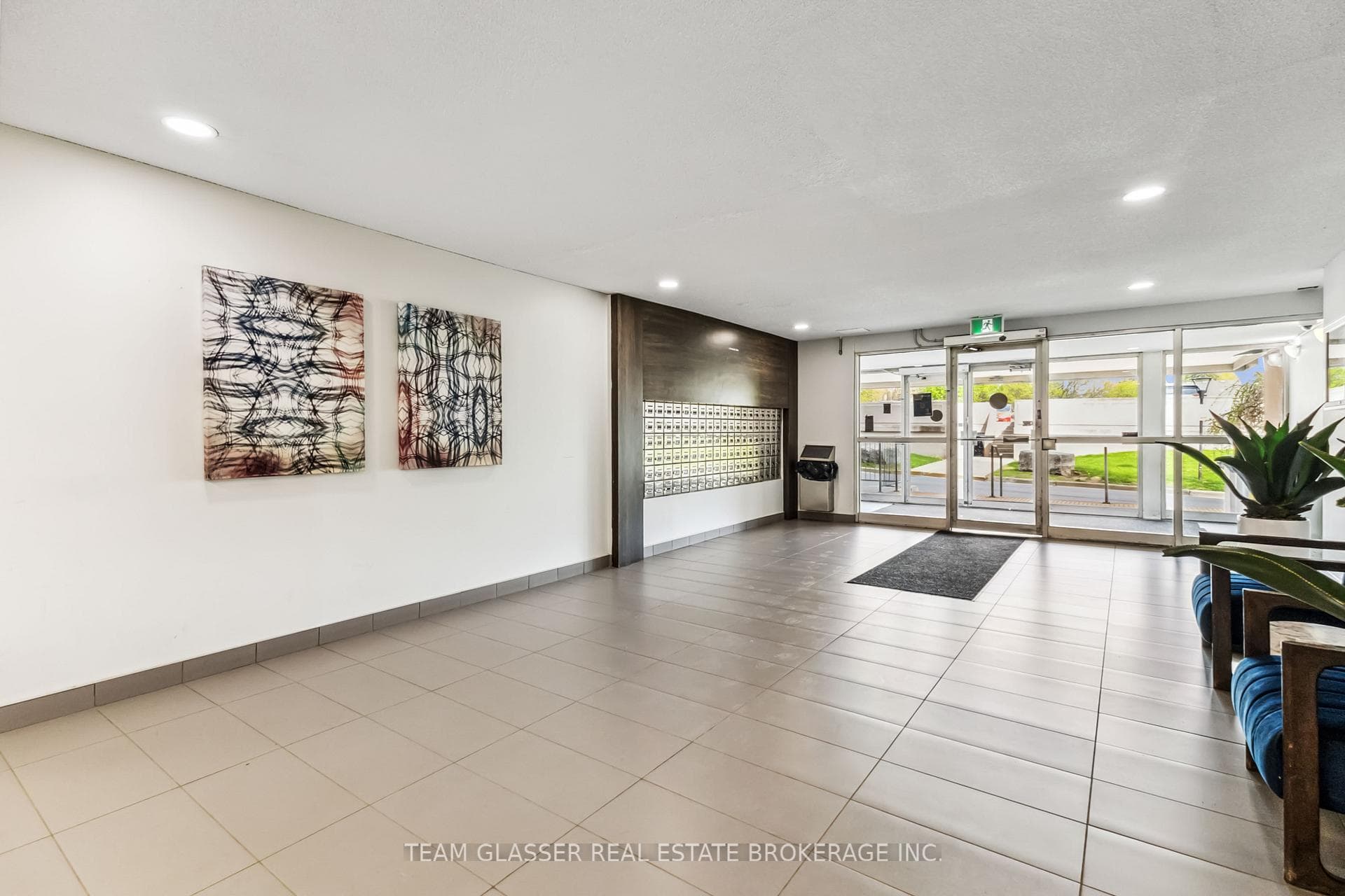1570 Adelaide Street Unit 221 photo 5